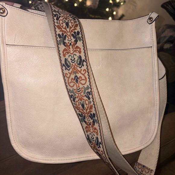 Handbags - Large Elegant White Shoulder Bag with Patterned Strap